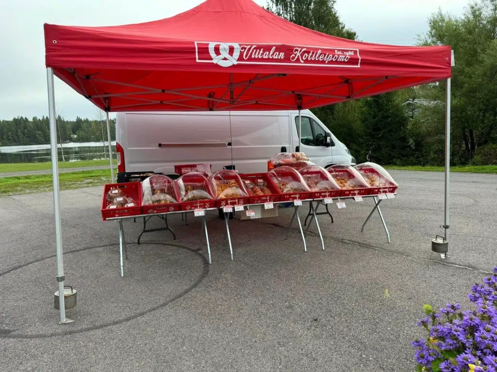 Mouhijärven torilla